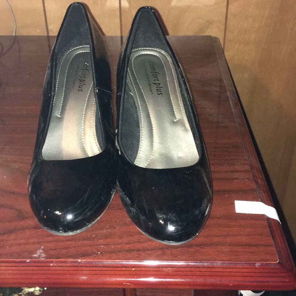 Black high heels size 10